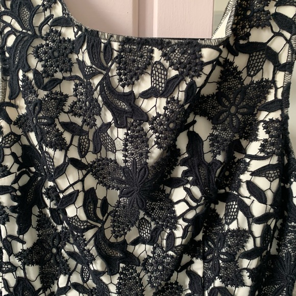 Beige and black dress - Picture 6 of 6